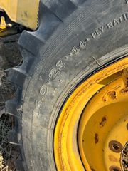 Πωλούνται ζαντολάστιχα για Komatsu wb93r  16,9/28-thumb-2