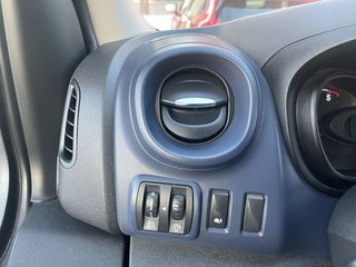 Opel Vivaro 2015-thumb-7