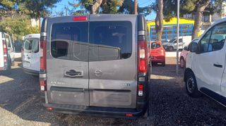 Opel Vivaro 2015-thumb-3