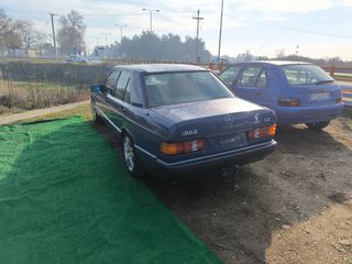 Mercedes-Benz 190 1991 190 E 1,8-thumb-6