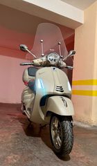 Piaggio Vespa GTS 300 2023
