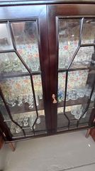 ΒΙΤΡΙΝΑ ΑΝΤΙΚΑ ΕΣΩΤΕΡΙΚΑ ΜΕ ΤΑΠΕΤΣΑΡΙΑ-thumb-4