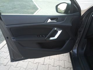 Peugeot 308 2016 1.2 e-THP Style-thumb-37