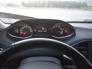 Peugeot 308 2016 1.2 e-THP Style-thumb-29