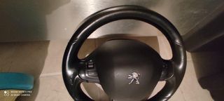 Peugeot 208-thumb-1