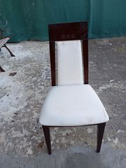 Τραπεζαρία με 6 καρεκλες