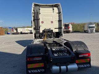 Volvo 2016 FH4 500-thumb-3