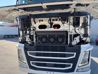 Volvo 2016 FH4 500-thumb-12