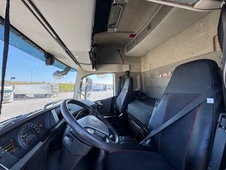 Volvo 2016 FH4 500-thumb-14