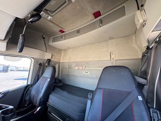 Volvo 2016 FH4 500-thumb-15