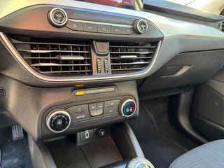 Ford Focus 2019 BUSINESS DIESEL 1.5 120 HP TDCi-thumb-20