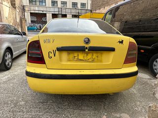 Skoda Octavia 2010-thumb-4