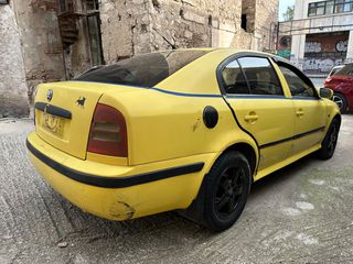 Skoda Octavia 2010-thumb-5