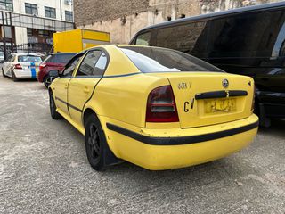 Skoda Octavia 2010-thumb-3