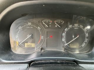 Skoda Octavia 2010-thumb-9