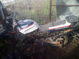 Honda CBR-750-thumb-4
