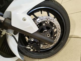 Suzuki Burgman 400 2018 ABS-thumb-9
