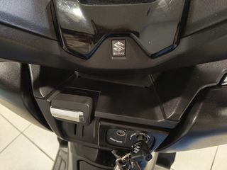 Suzuki Burgman 400 2018 ABS-thumb-13