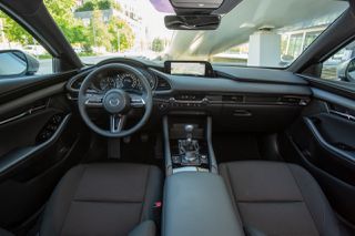 Mazda 3 2020-thumb-2
