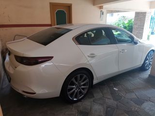 Mazda 3 2020-thumb-5