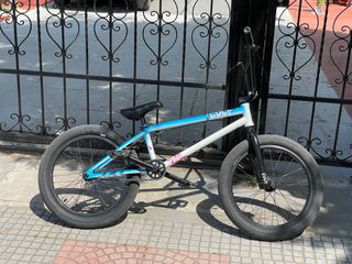 BMX 2022 BMX μάρκα CULT