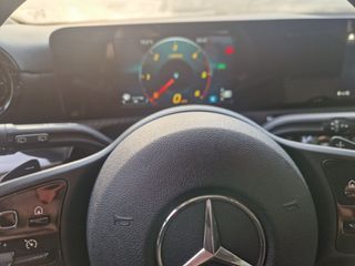 Mercedes-Benz A 180 2019 D 7G-DCT-thumb-11