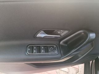Mercedes-Benz A 180 2019 D 7G-DCT-thumb-12