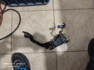 ΠΕΝΤΑΛ ΓΚΑΖΙΟΥ FORD FOCUS - C-MAX   6PV008641-10