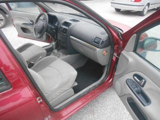 Renault Clio 2004-thumb-7