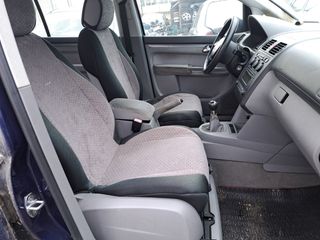 5 Θεσιο Σαλονι Volkswagen Turan 03-07