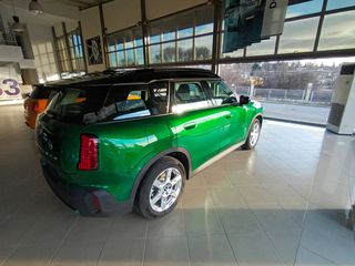 Mini Cooper C Countryman 2024 CLASSIC TRIM-thumb-2
