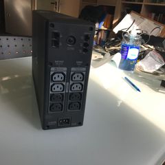 APC Back-UPS Pro 900-thumb-1