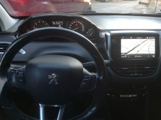 Peugeot 208 2018 1.2 PURETECH 110 ALLURE-thumb-12