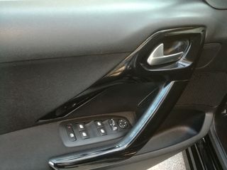 Peugeot 208 2018 1.2 PURETECH 110 ALLURE-thumb-17