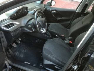 Peugeot 208 2018 1.2 PURETECH 110 ALLURE-thumb-18