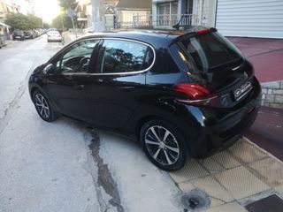 Peugeot 208 2018 1.2 PURETECH 110 ALLURE-thumb-9