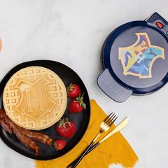 Harry Potter Hogwarts Waffle maker-thumb-4