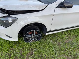 Mercedes Cla180 2017 Ολοκληρο Διαφορα Ανταλλακτικα
