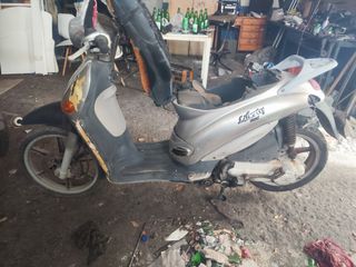 LIBERTY 125 ΓΙΑ ΑΝΤΑΛΑΚΤΙΚΑ