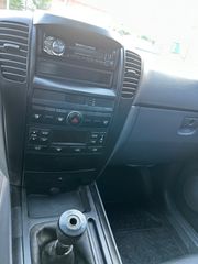 Kia Sorento 2003-thumb-9