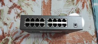 LEVEL ONE 16-PORT 10/100 MBPS DESKTOP NETWORK SWITCH-thumb-2
