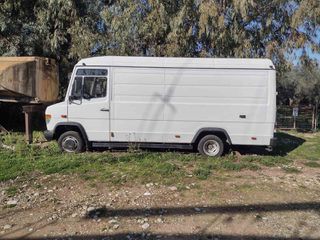 Κλούβα Mercedes-Benz 2004