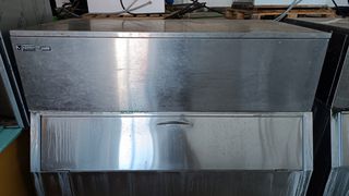Παγομηχανη masterfrost C5000, παραγωγη 500kg/24h (η αποθήκη δεν συμπεριλαμβάνεται)
