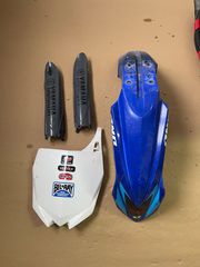Πλαστικά και Μανετες Yamaha yz