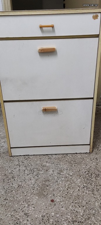 2 Shoe cabinets