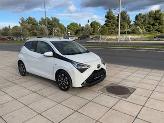 Toyota Aygo 2020 1.0 X-PLAY TOUCH-thumb-2