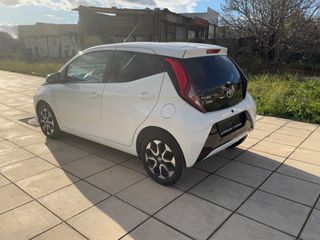 Toyota Aygo 2020 1.0 X-PLAY TOUCH-thumb-3
