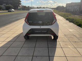 Toyota Aygo 2020 1.0 X-PLAY TOUCH-thumb-6