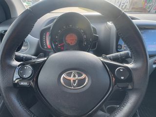 Toyota Aygo 2020 1.0 X-PLAY TOUCH-thumb-8