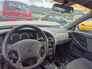 Hyundai Elantra 00-04 1.6-thumb-4